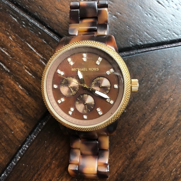 Tortoise Michael Kors 5038 Chronograph Watch - Picture 2 of 8